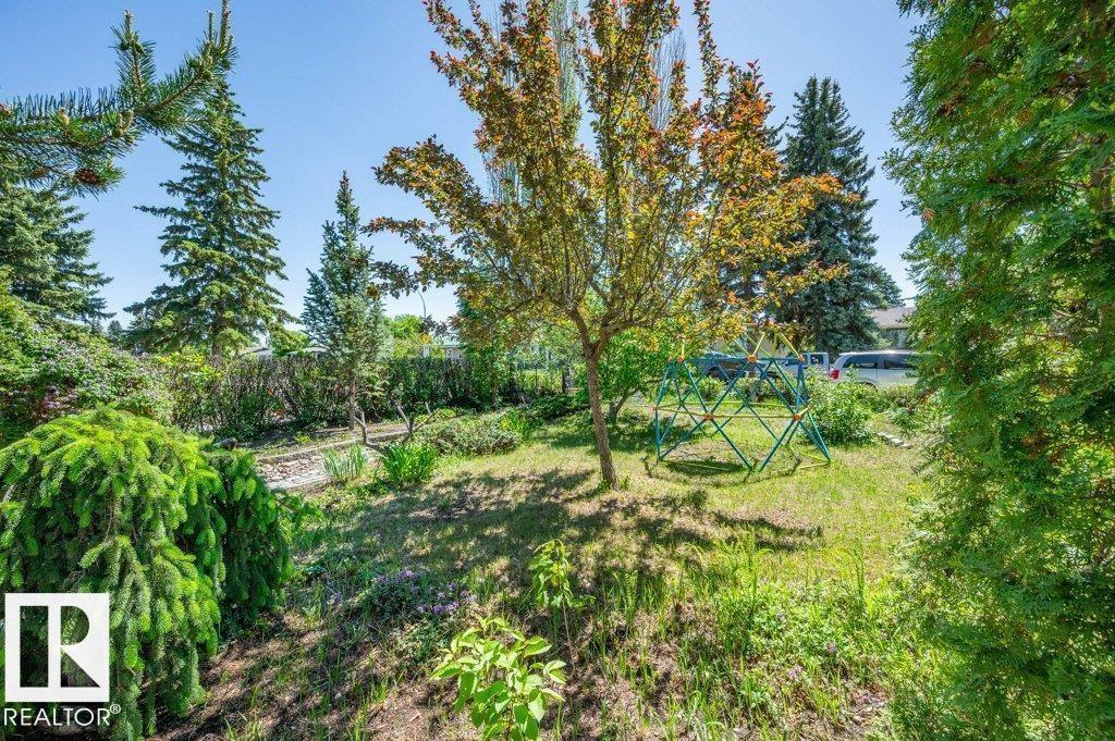 9304 128A AV NW, Edmonton