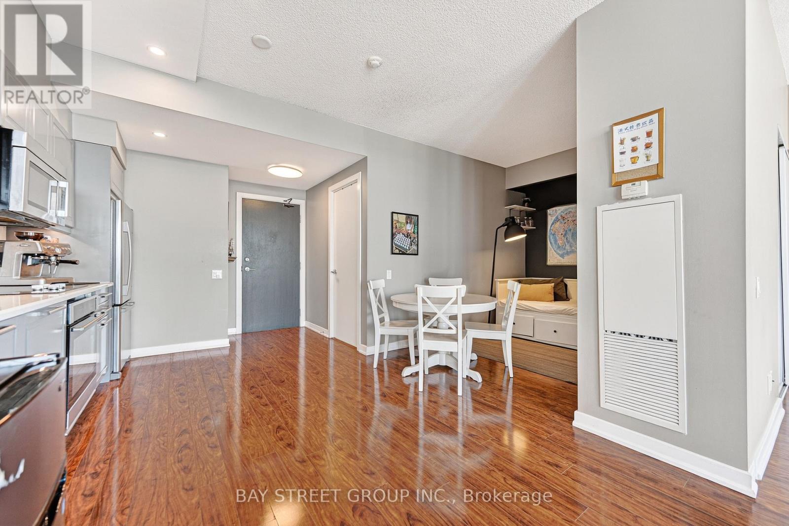 #3505 33 CHARLES STREET E - 15