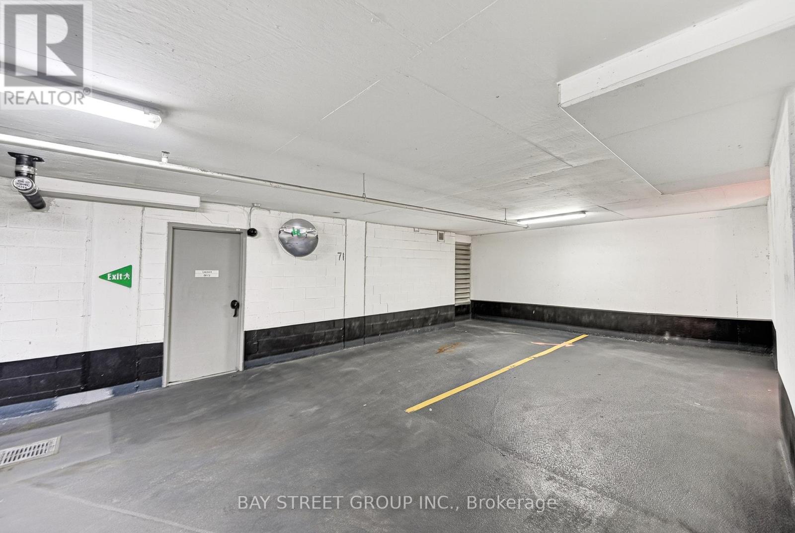 #3505 33 CHARLES STREET E - 40