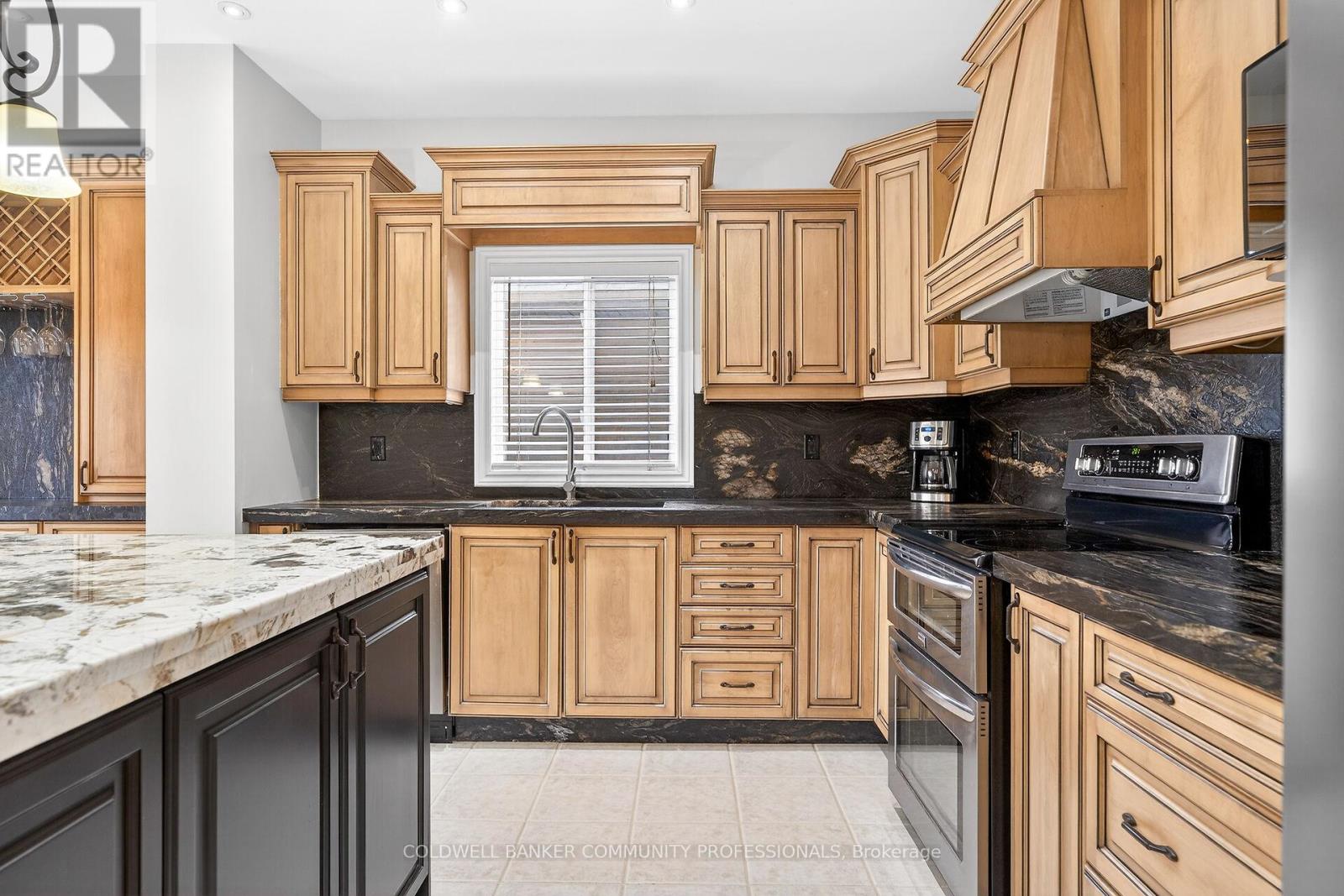 182 IRWIN AVENUE — photo 11