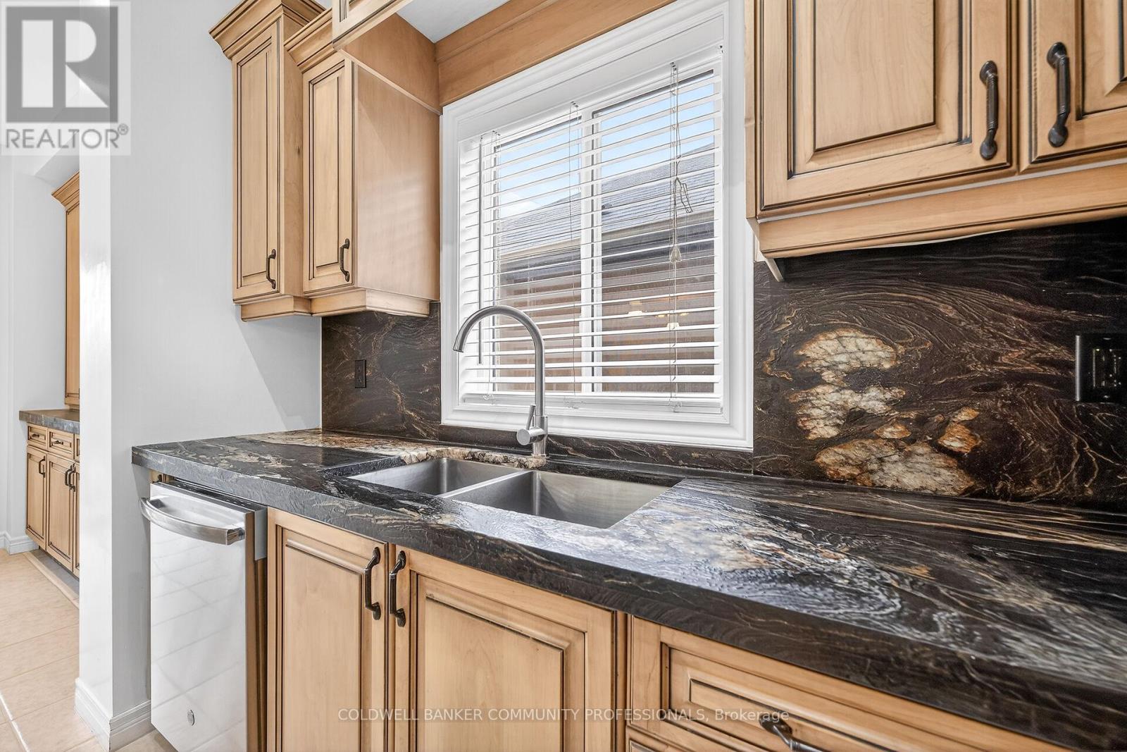182 IRWIN AVENUE - 10