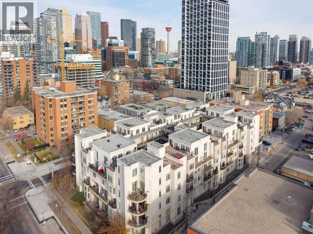 
          527 15 Avenue Southwest
            <br/>
            <span>Calgary</span>
            , 
            <span>AB</span>
             <span>T2R1R5</span>
         - Photo 36