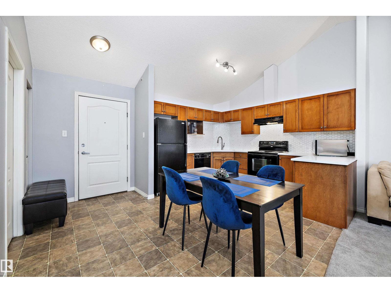 #2407 320 CLAREVIEW STATION DR NW - 8