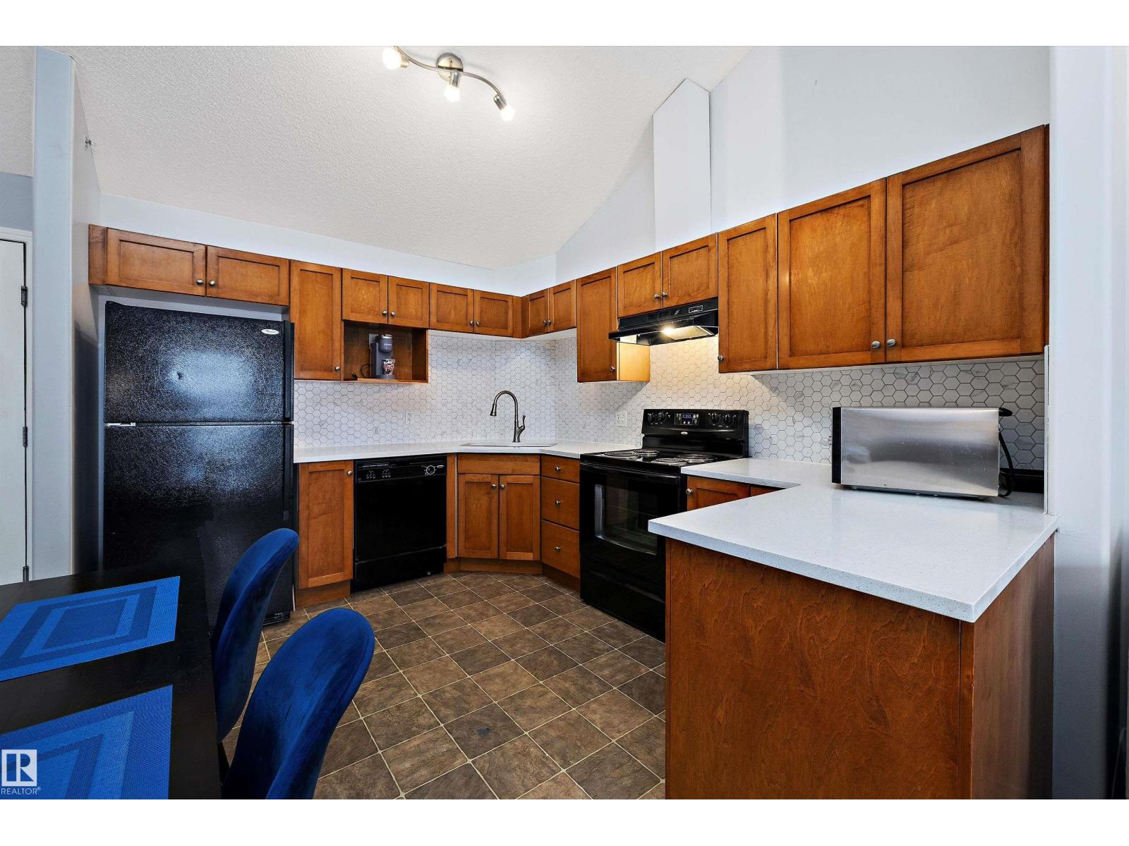 #2407 320 CLAREVIEW STATION DR NW - 9