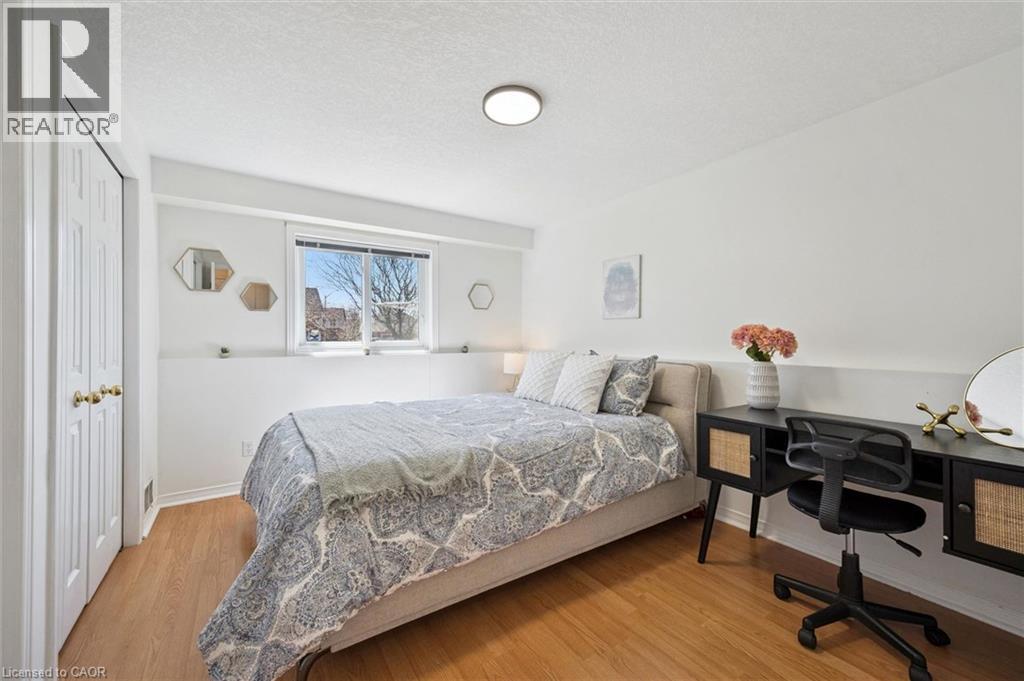 35 MELRAN Drive - 30