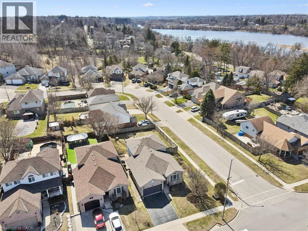 35 MELRAN Drive - 42