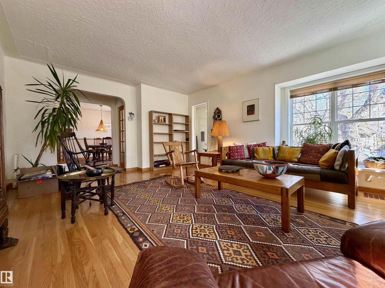 8734 117 ST NW, Edmonton