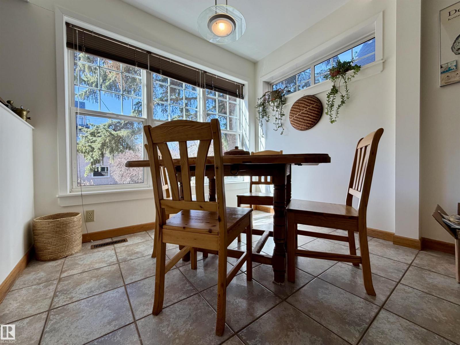 8734 117 ST NW, Edmonton