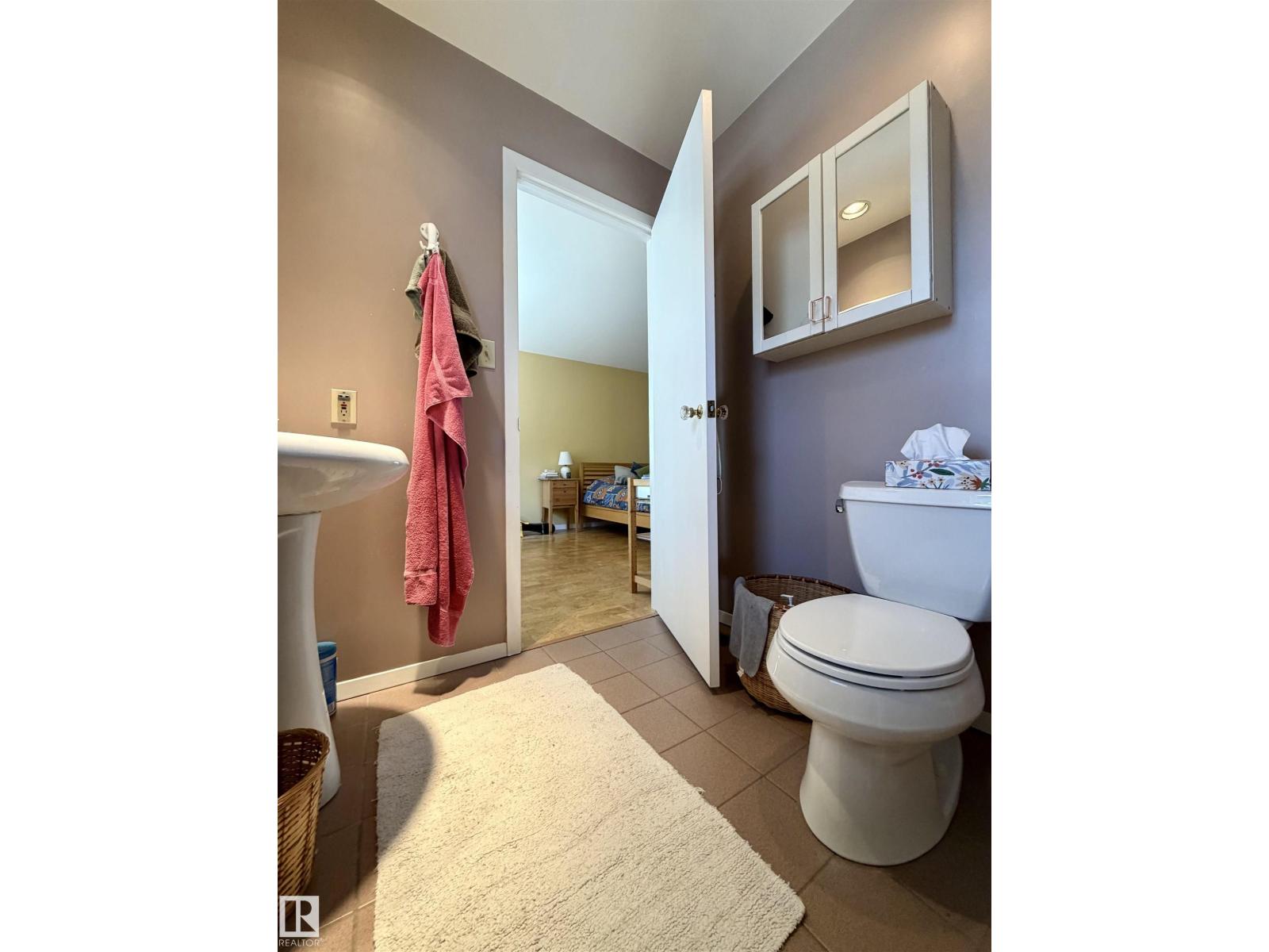 8734 117 ST NW, Edmonton