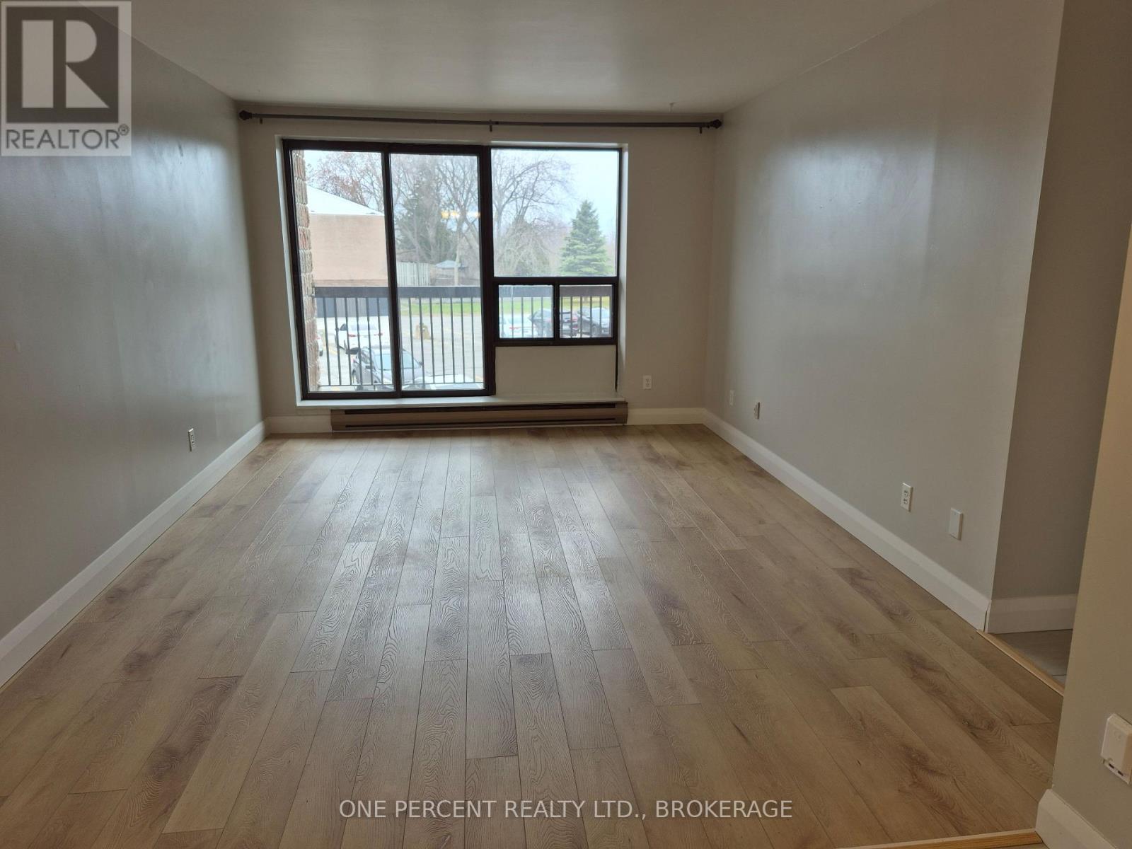 #204 17 ELDON HALL PLACE - 25