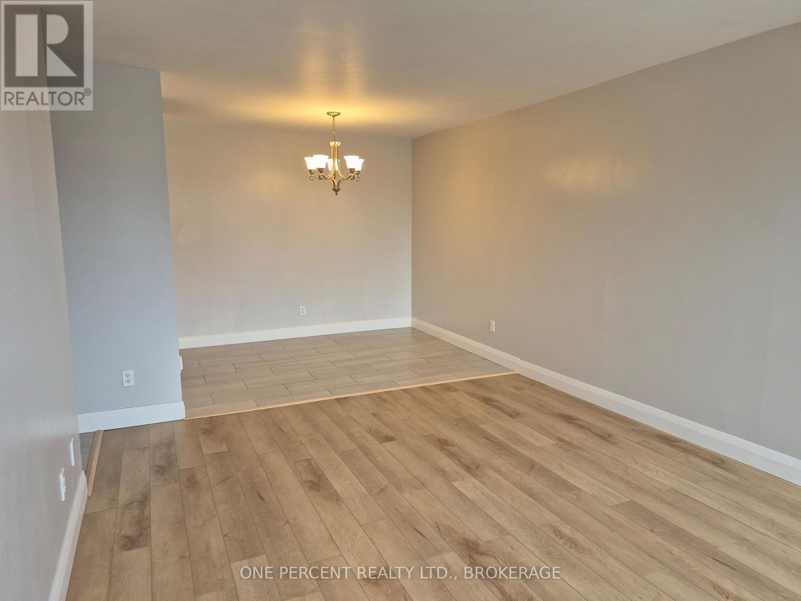 #204 17 ELDON HALL PLACE - 26