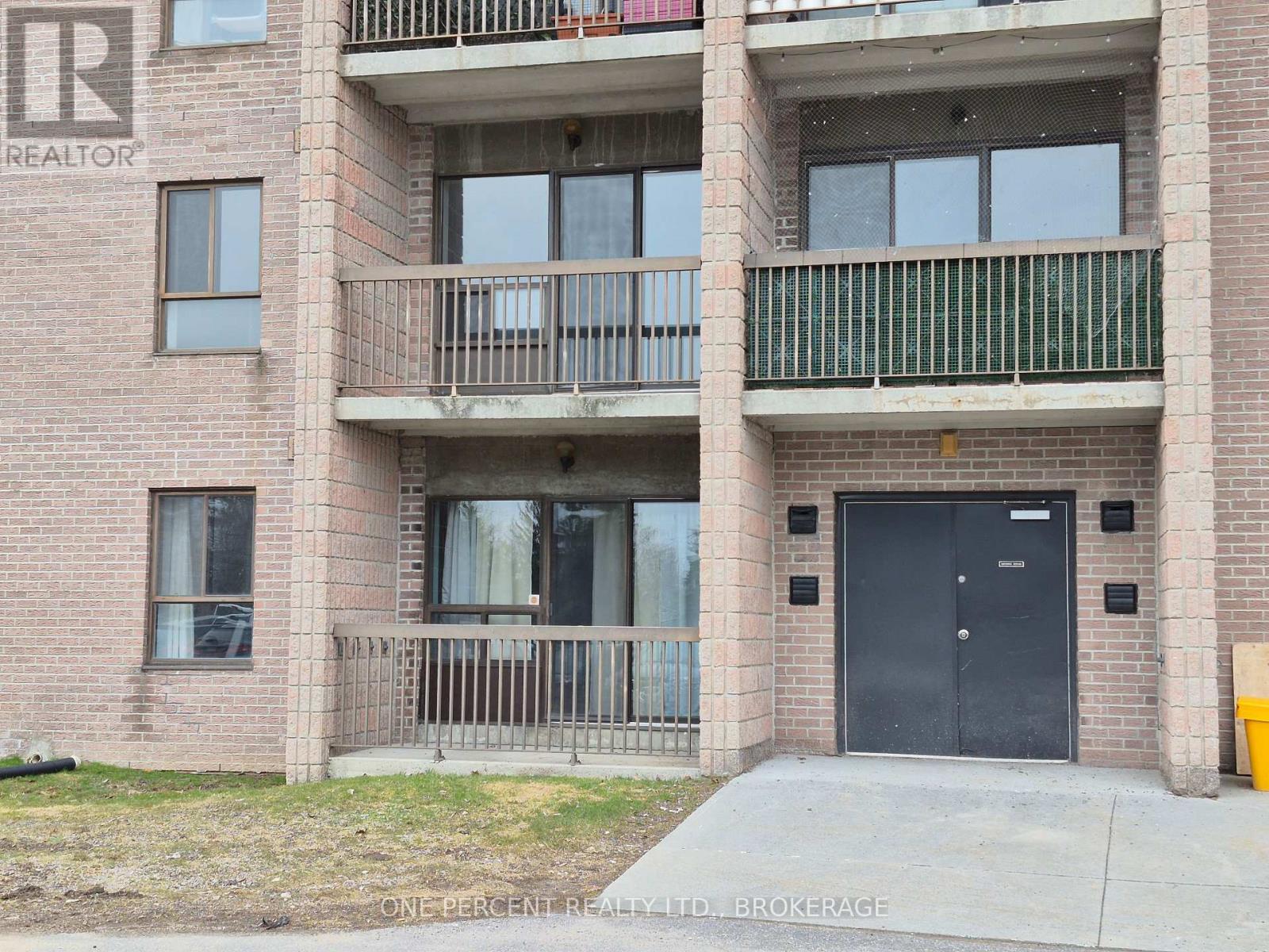 #204 17 ELDON HALL PLACE - Image 3