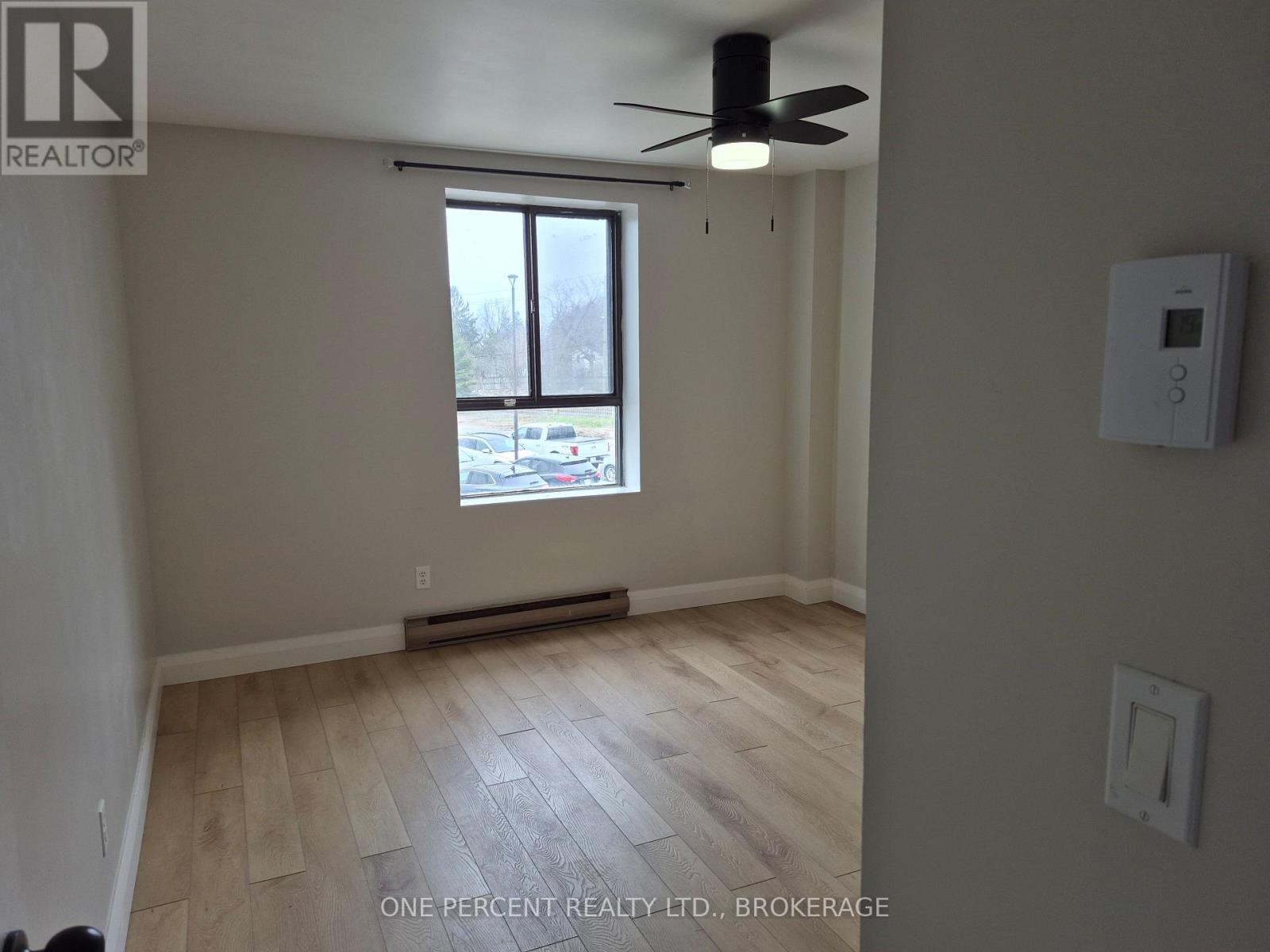 #204 17 ELDON HALL PLACE - 36