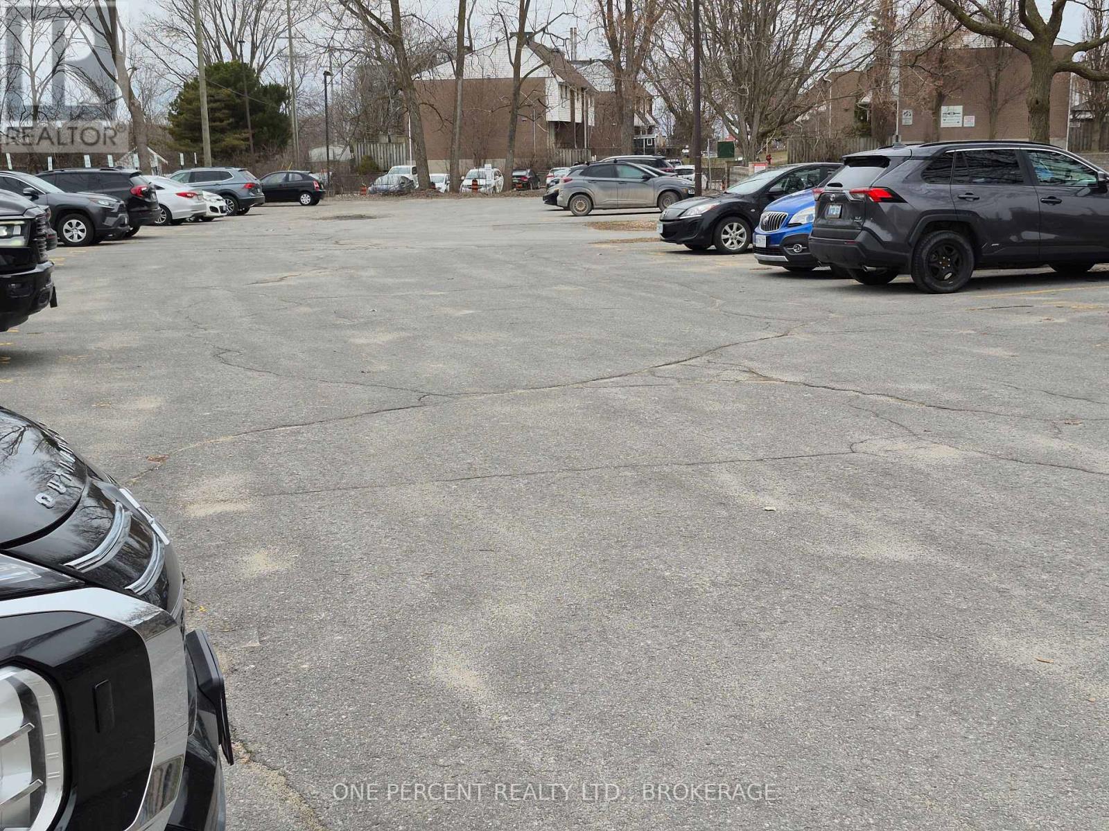 #204 17 ELDON HALL PLACE - 4