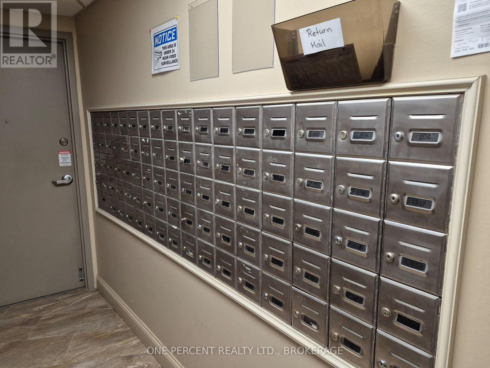 #204 17 ELDON HALL PLACE - 6