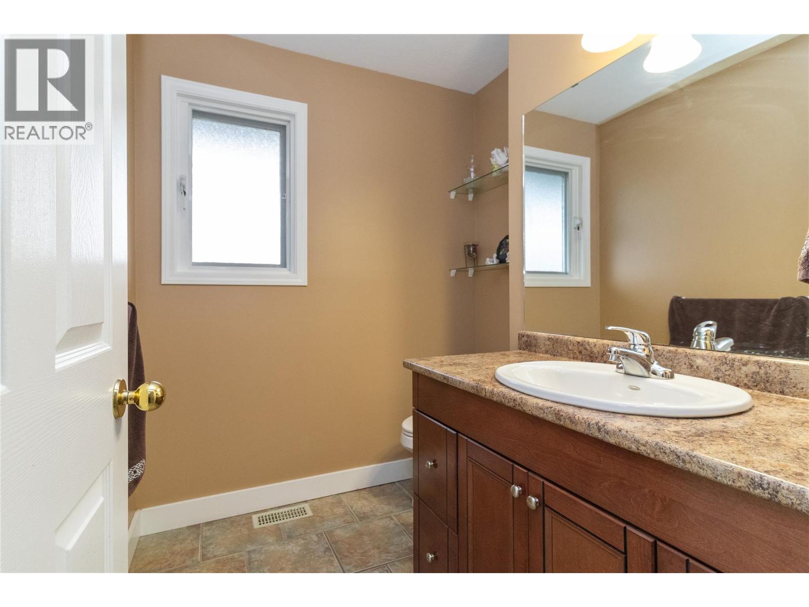 680 RICHARDS ROAD - 18