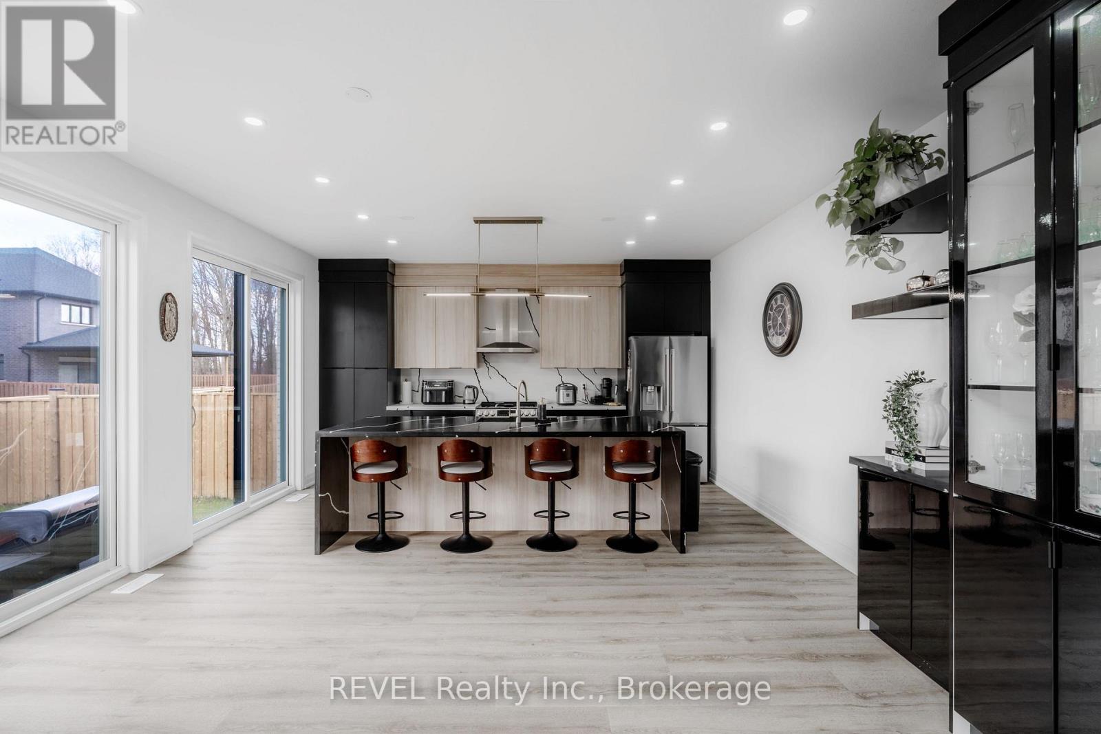 5 SAMUEL AVENUE - 21