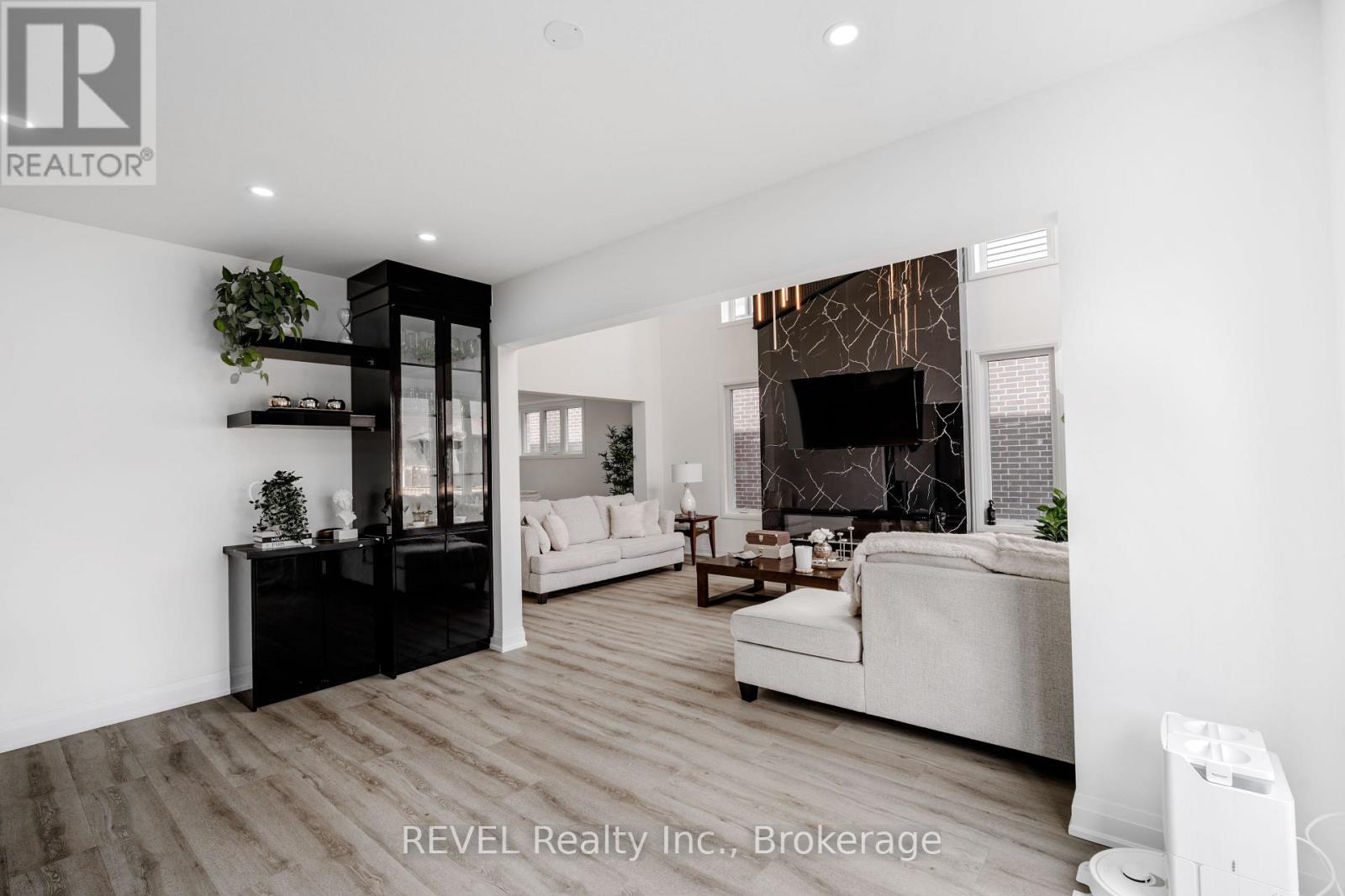 5 SAMUEL AVENUE - 25