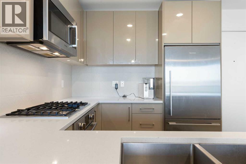 #611 301 10 STREET NW - 6