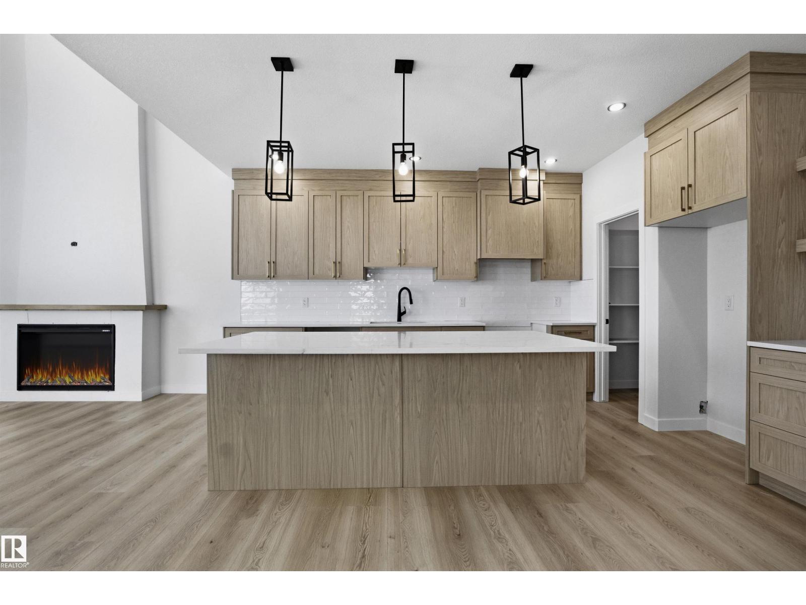 3304 Chickadee drive NW, Edmonton