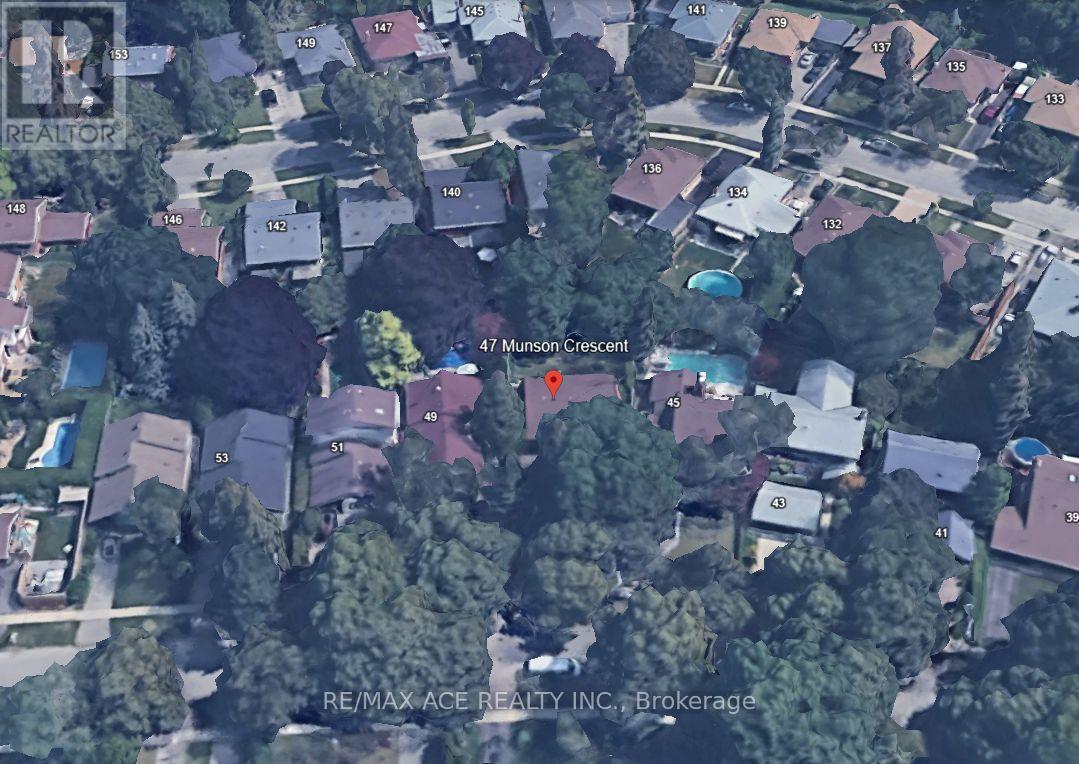 47 MUNSON CRESCENT - 2