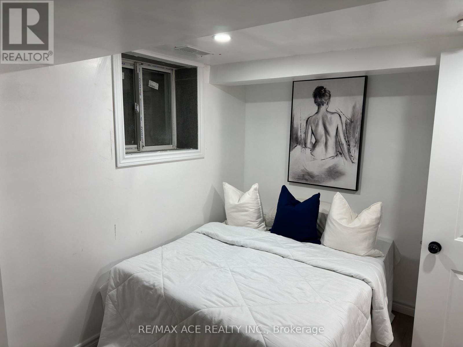 47 MUNSON CRESCENT - 20