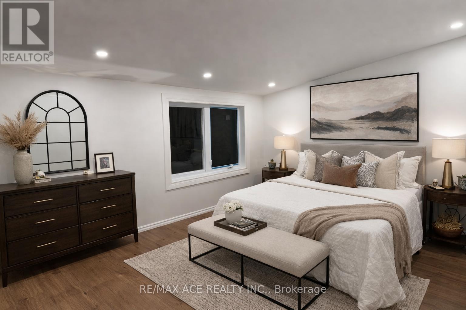 47 MUNSON CRESCENT - 28