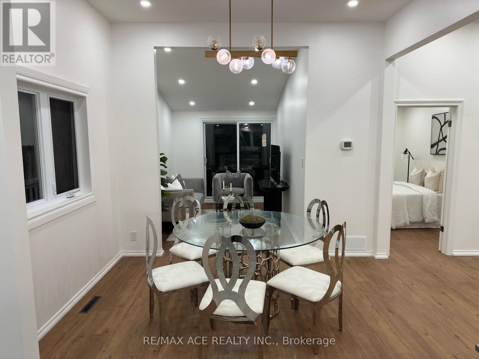 47 MUNSON CRESCENT - 5