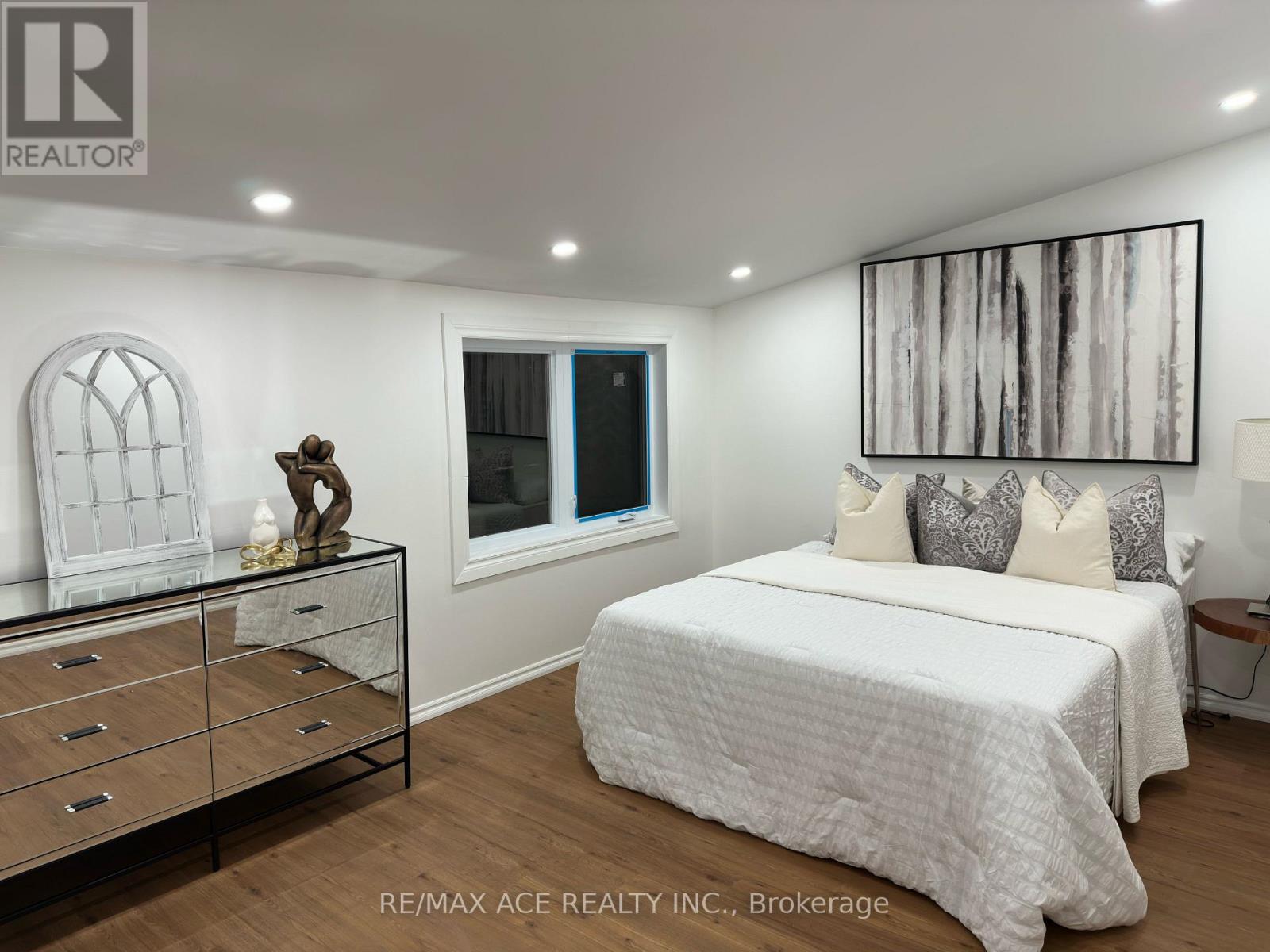 47 MUNSON CRESCENT - 9