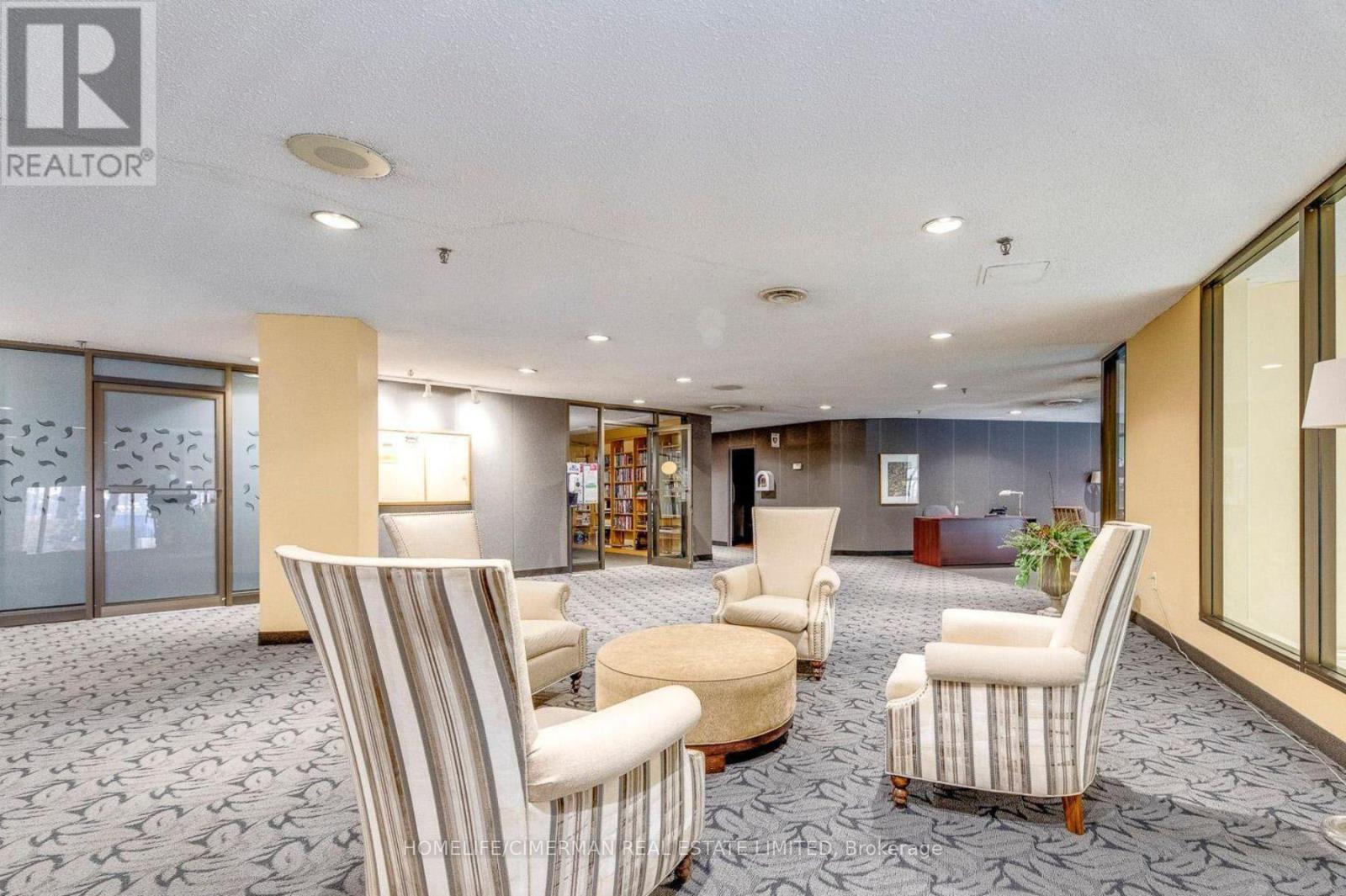 #601 2010 ISLINGTON AVENUE - 43