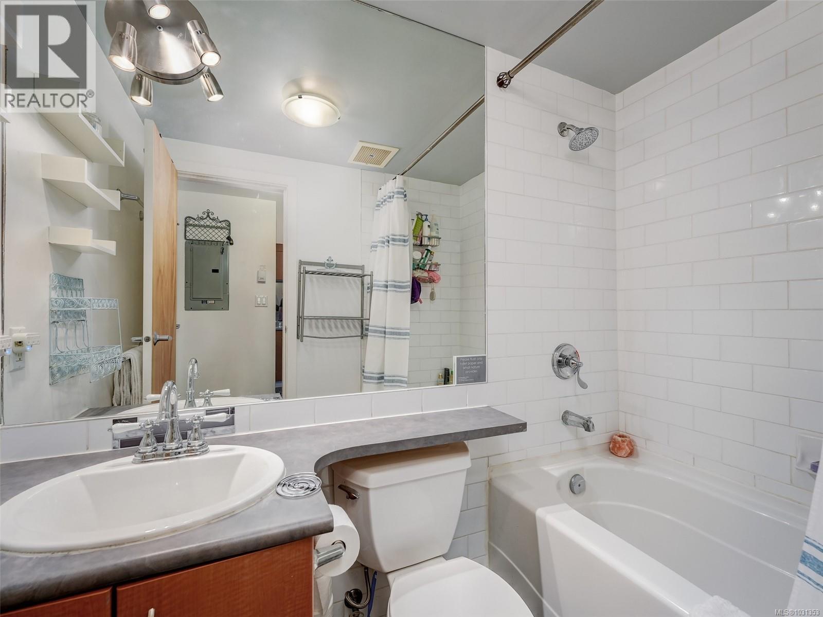 #117 409 SWIFT ST - 16