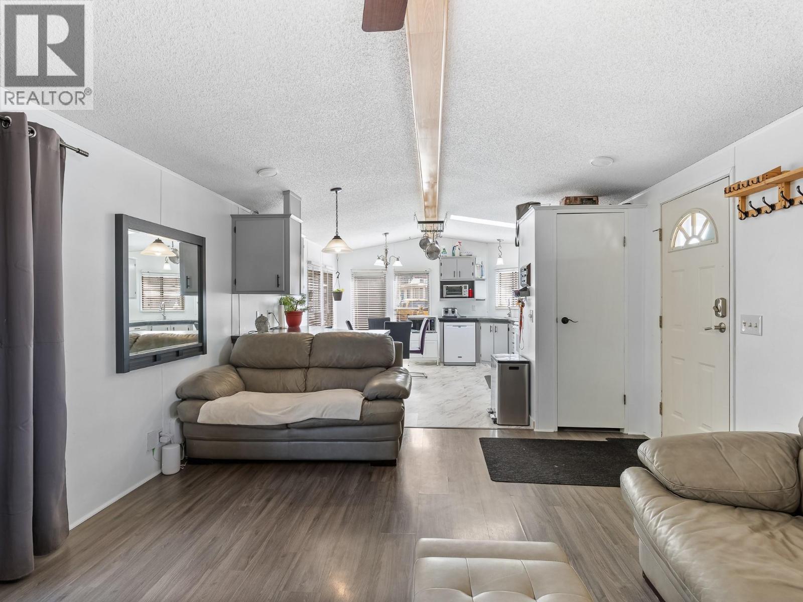 #94 715 BEAVER LAKE ROAD - 14