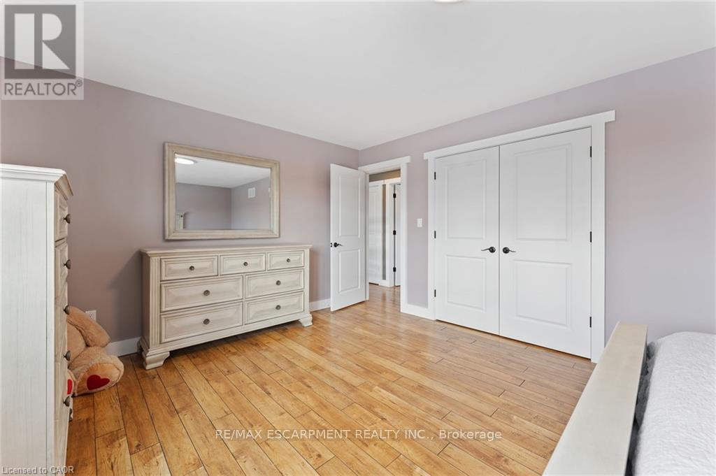 2210 HIGHWAY 54 - 31