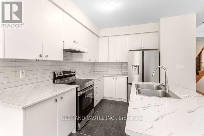 38 LILAC CIRCLE E - 10