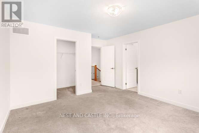 38 LILAC CIRCLE E - 23