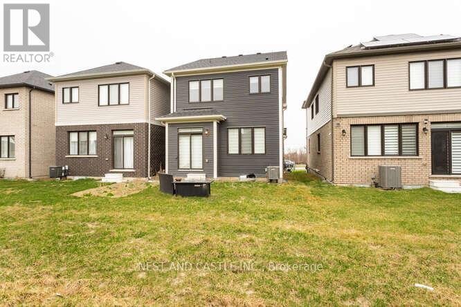 38 LILAC CIRCLE E - 29