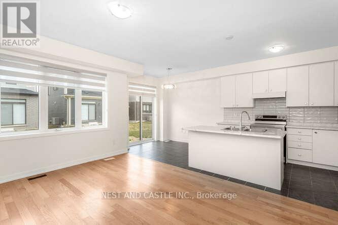 38 LILAC CIRCLE E - 9