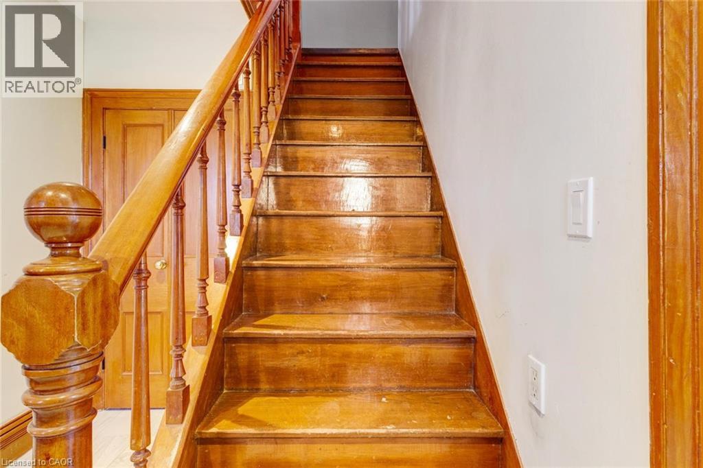 2163 POWERLINE ROAD W - 36