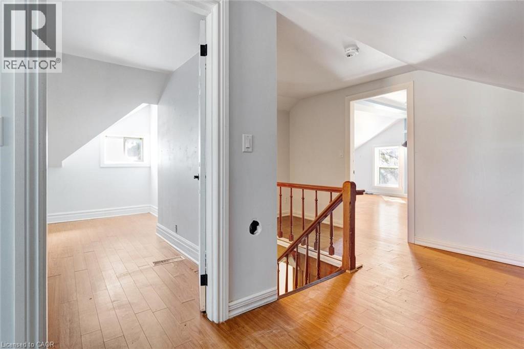 2163 POWERLINE ROAD W - 37