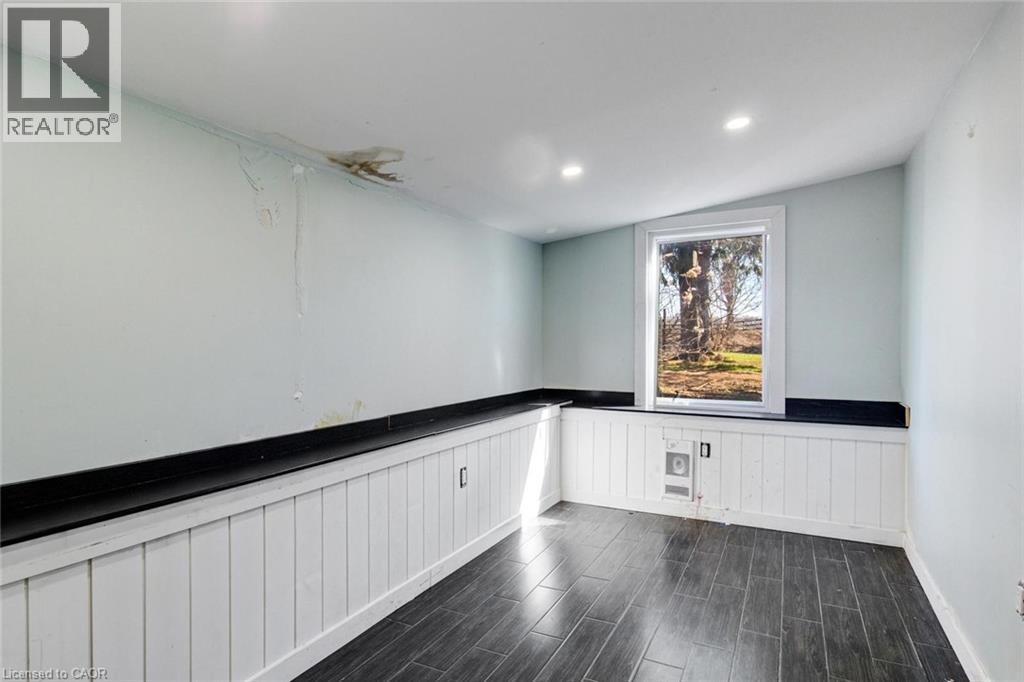 2163 POWERLINE ROAD W - 34