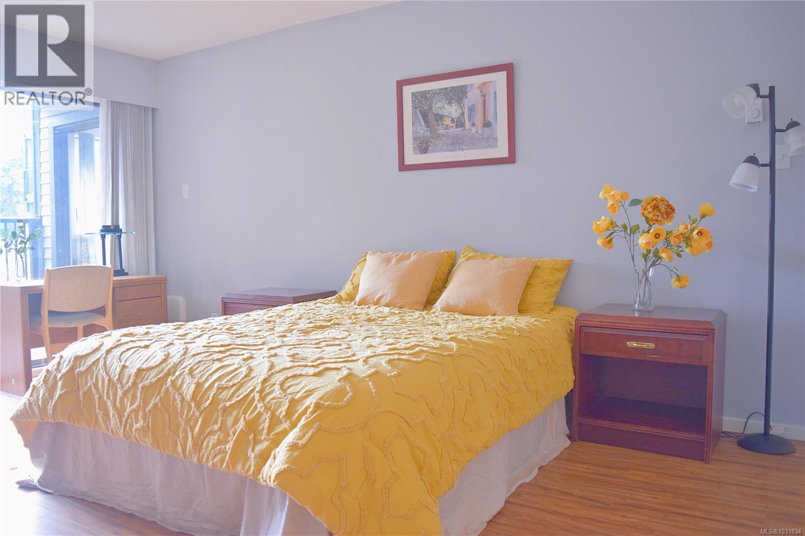 #101 1870 MCKENZIE AVE - 11