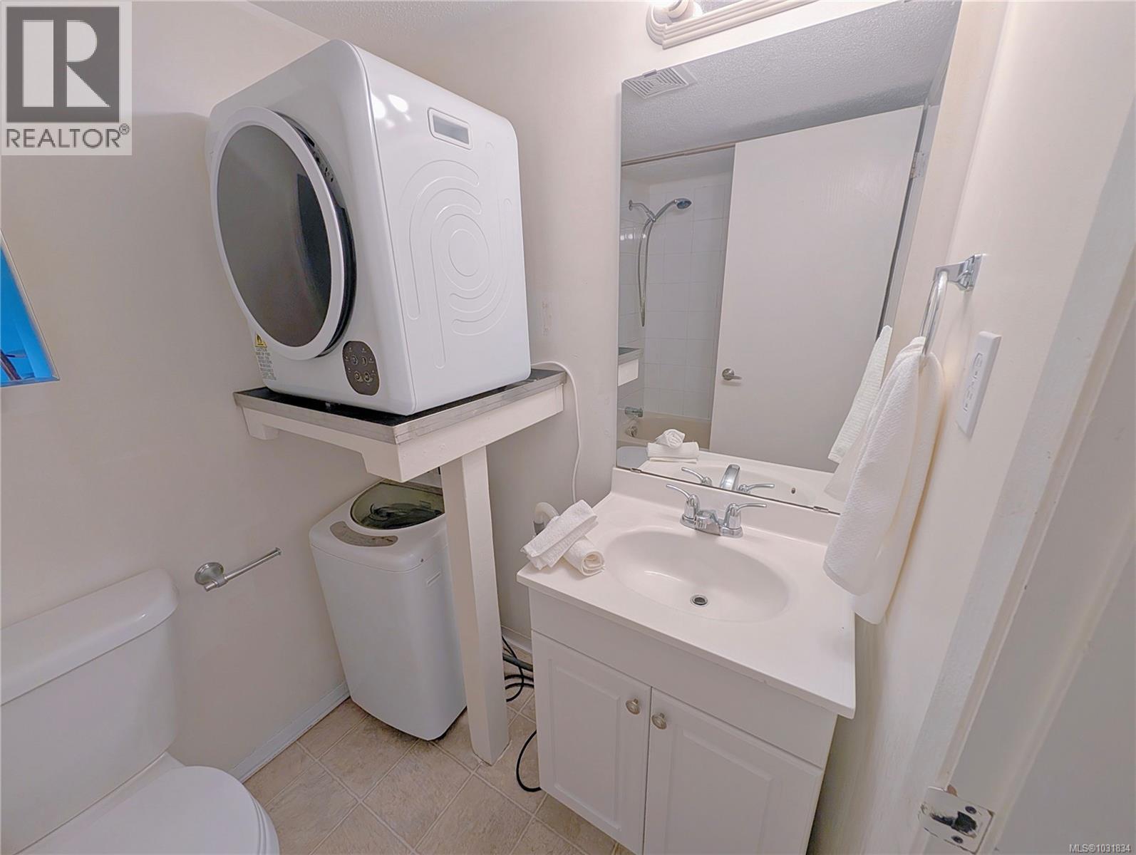 #101 1870 MCKENZIE AVE - 16