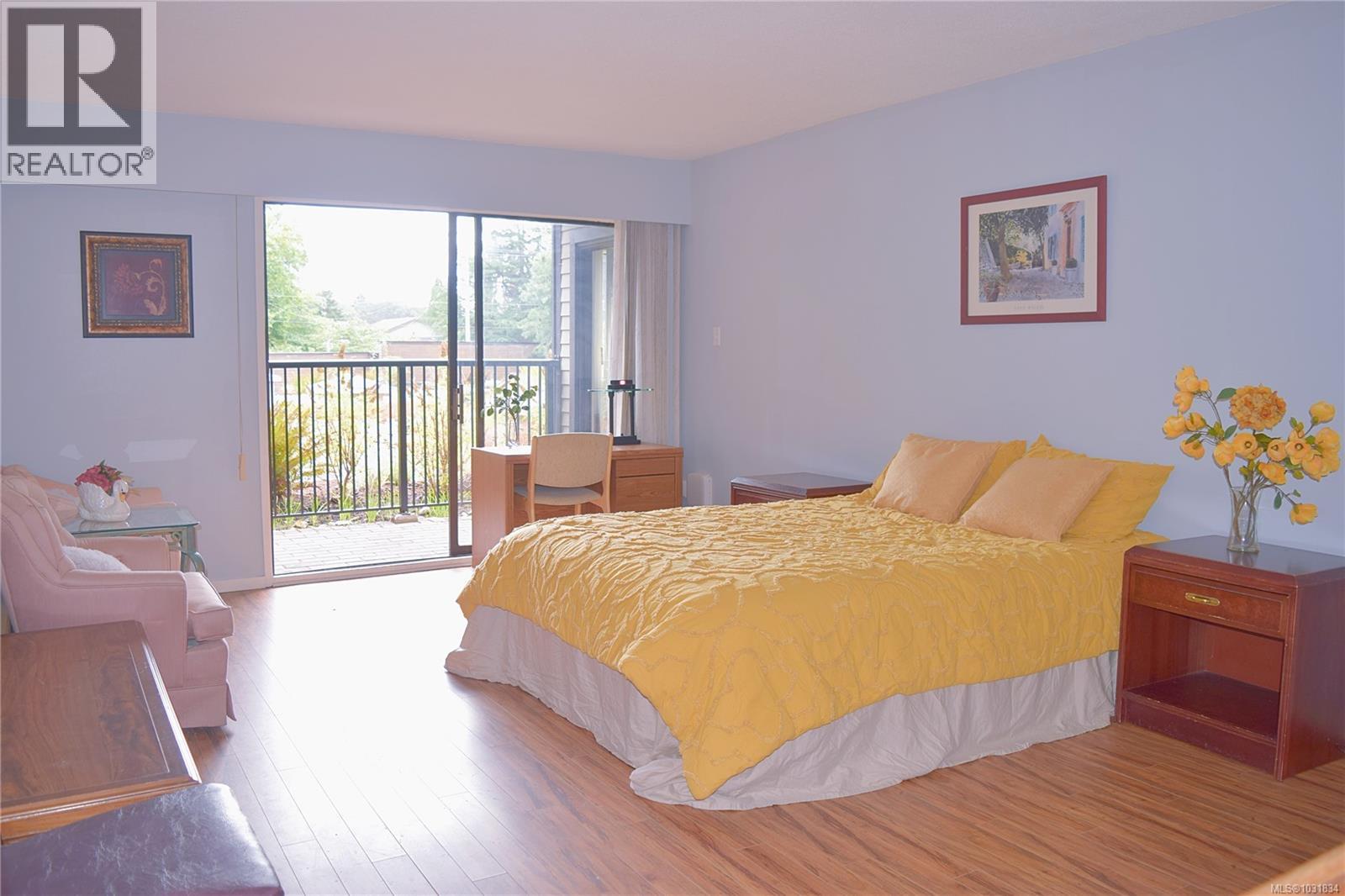 #101 1870 MCKENZIE AVE - Image 2