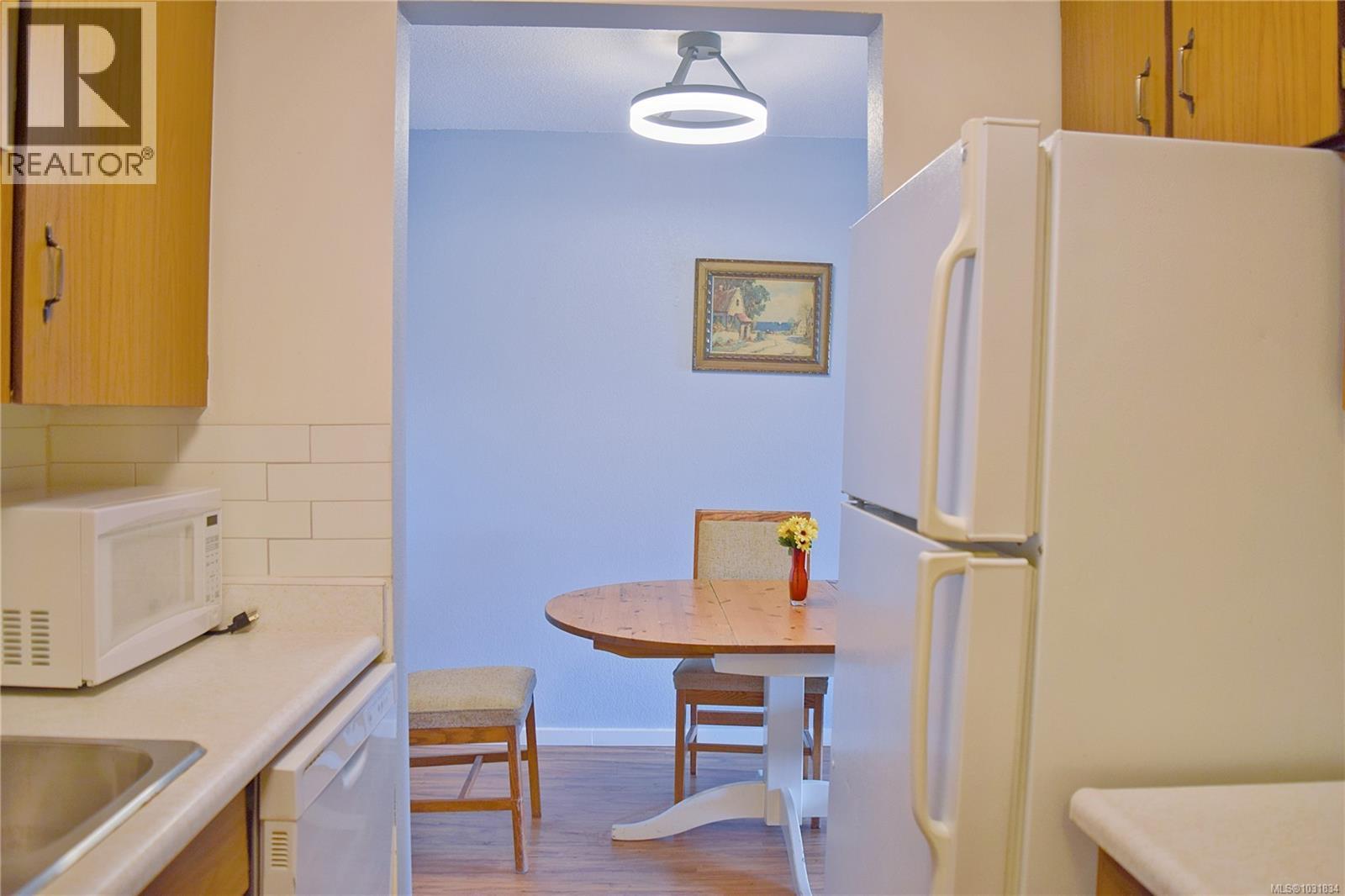 #101 1870 MCKENZIE AVE - 25