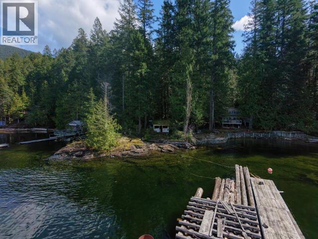 9162 POWELL LAKE - 15