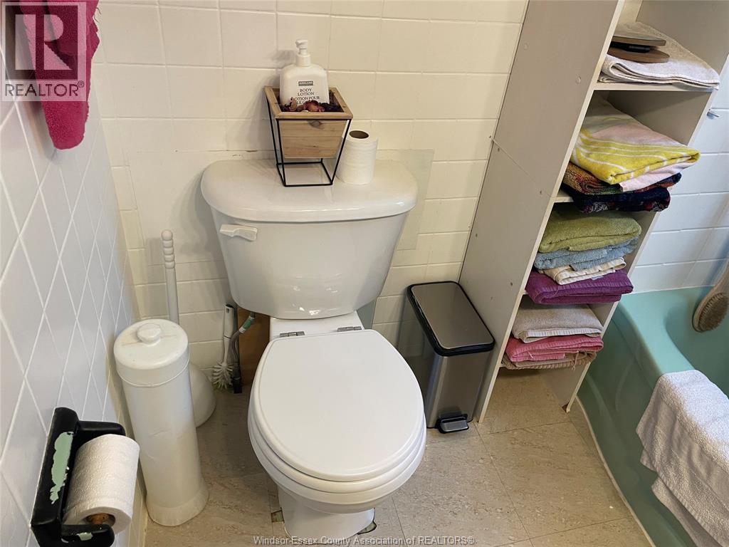 1673 PILLETTE ROAD - 12