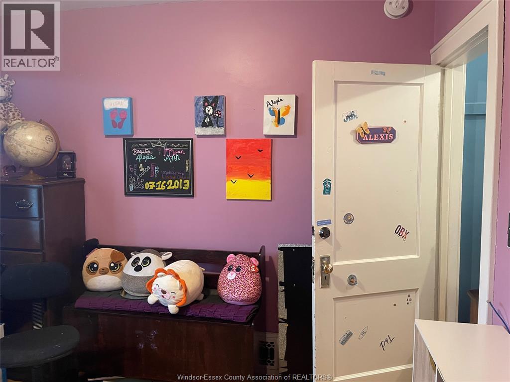 1673 PILLETTE ROAD - 14