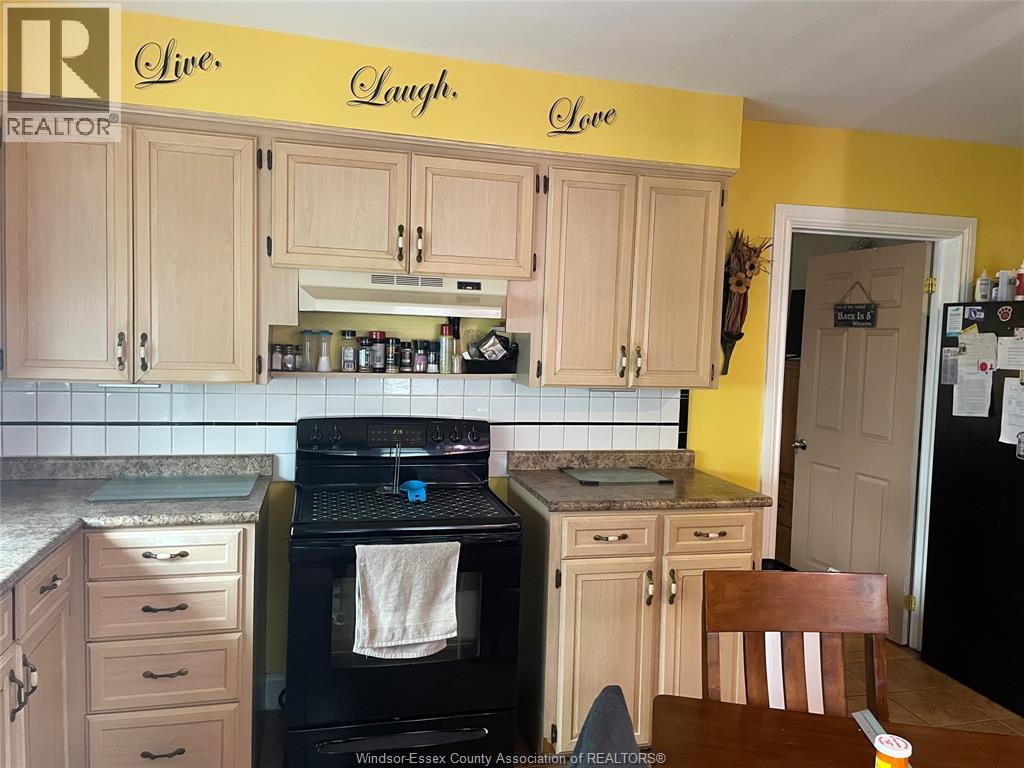 1673 PILLETTE ROAD - 8