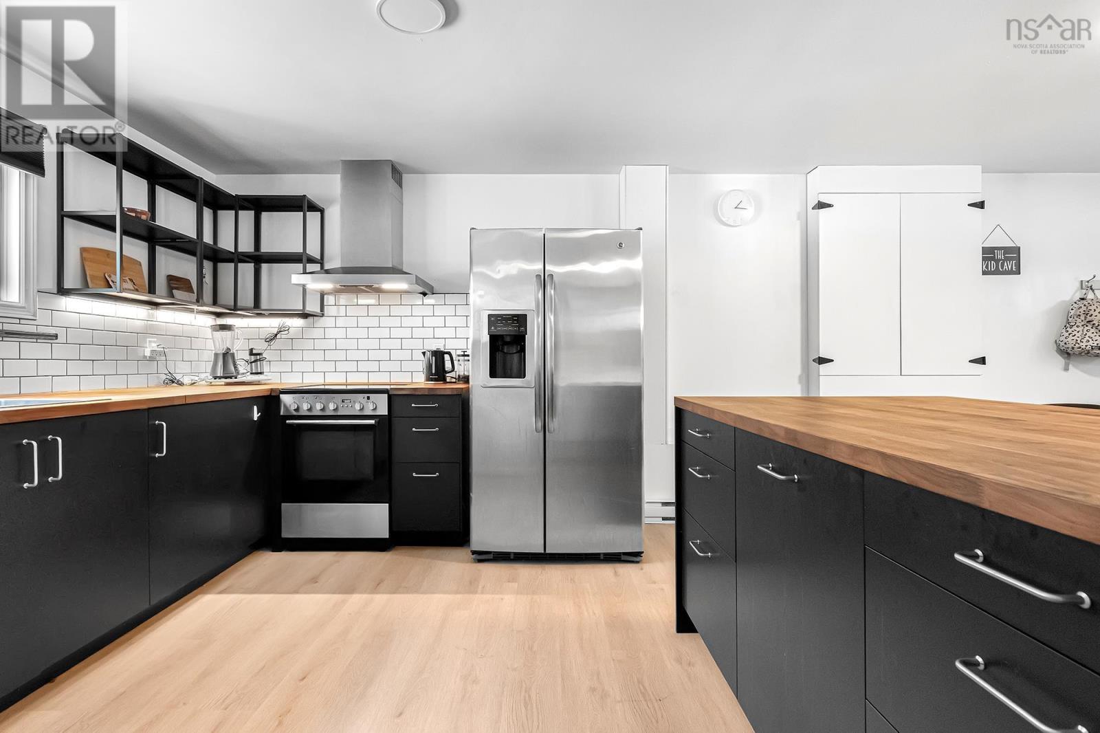 Property 28 of 39 of 45 Rockcliffe Crescent