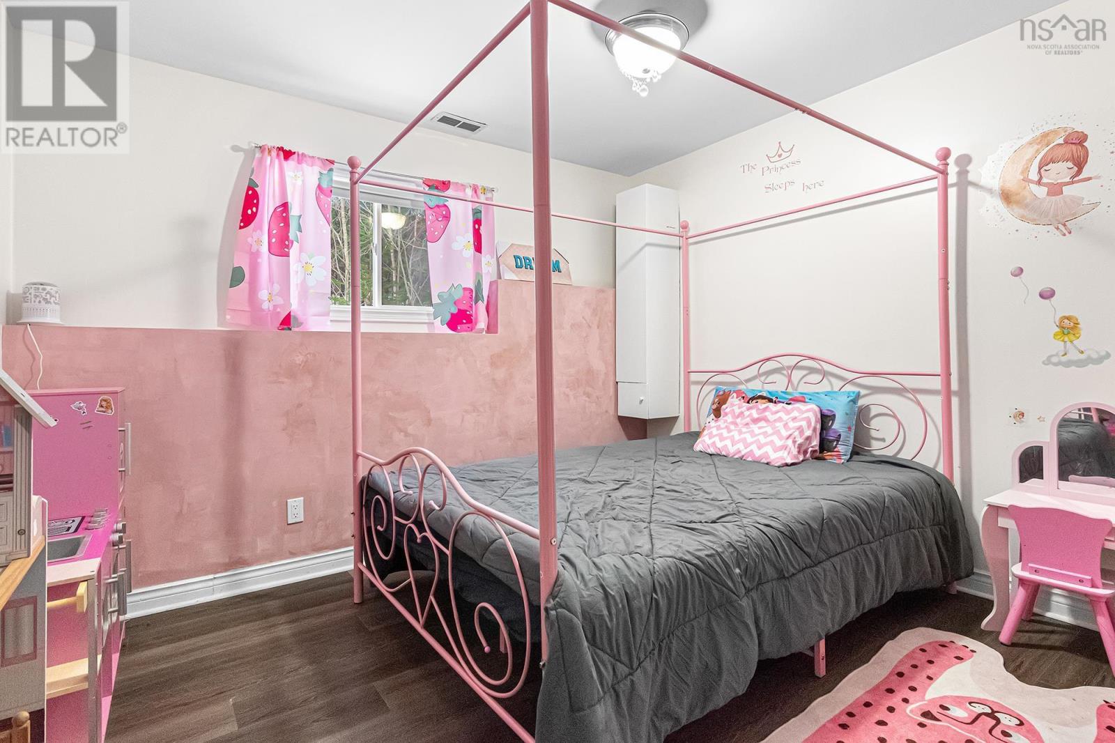 Property 37 of 39 of 45 Rockcliffe Crescent